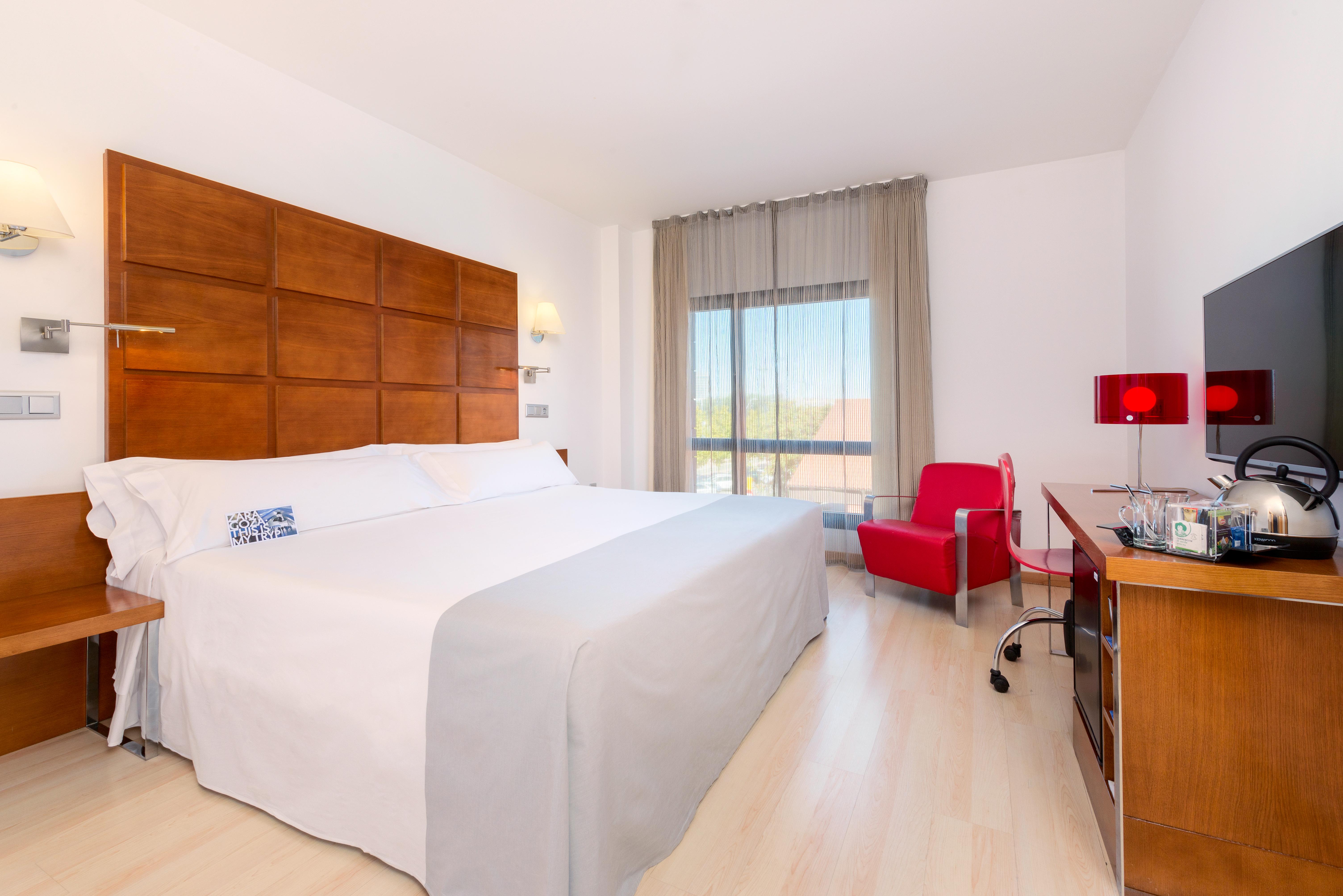 Hotel Zentral Ave Сарагоса Экстерьер фото
