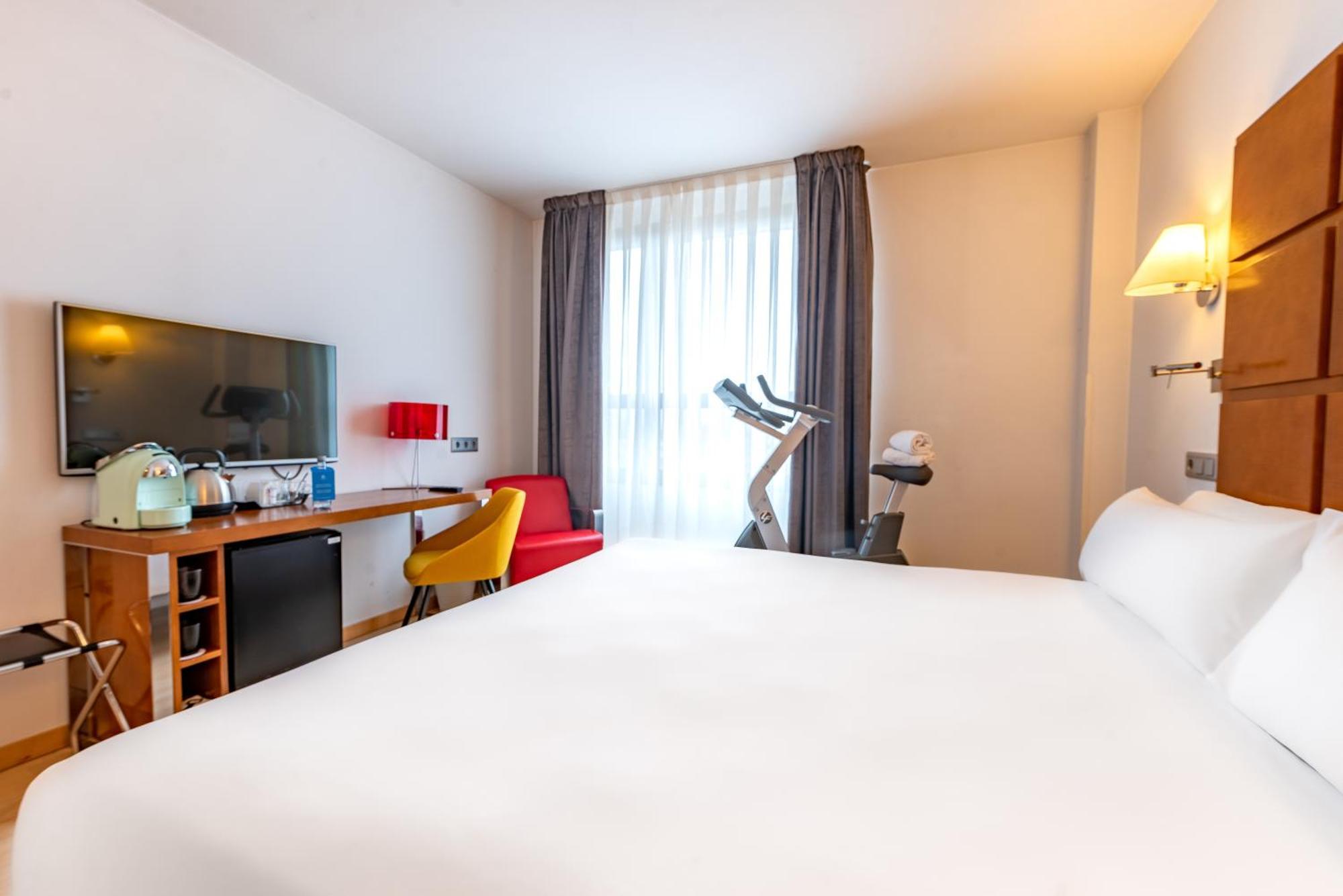 Hotel Zentral Ave Сарагоса Экстерьер фото
